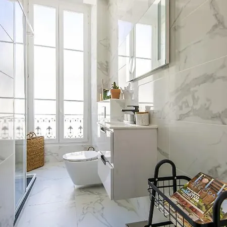 Charming 2 Refurbished Super Center 205a Apartamento